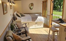 Stoodley View Shepherd Huts